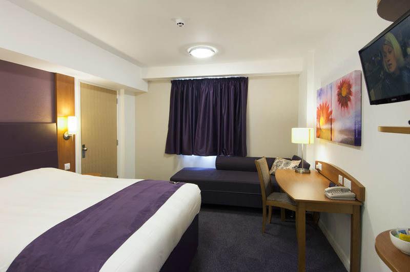 Premier Inn Premier Inn Wellingborough Ngoại thất bức ảnh